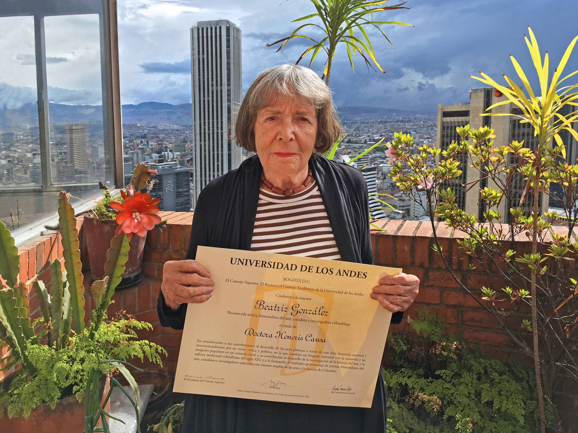 La Universidad de los Andes otorga doctorado honoris causa a Beatriz González